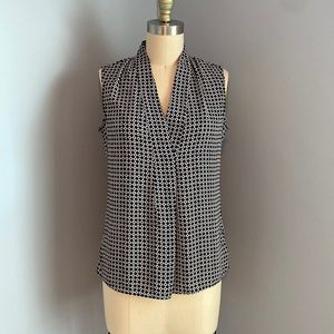 Talbots black and white printed sleeveless blouse size XS